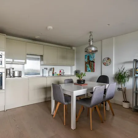 2 Bedroom | Attractions | Like Бристоль