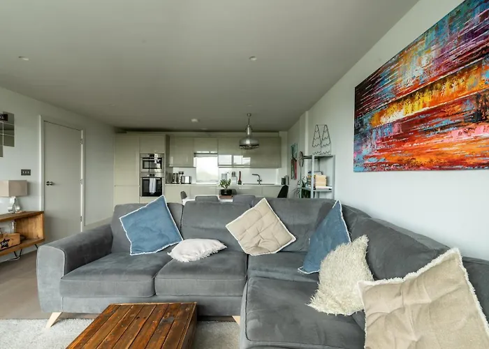 2 Bedroom | Attractions | Like Apartman Bristol