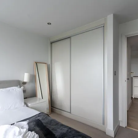 Apartment 2 Bedroom | Attractions | Like Bristol