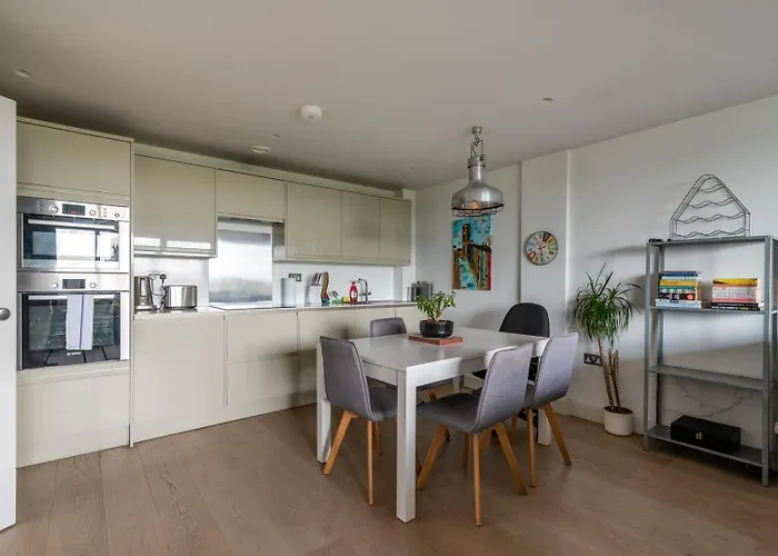 2 Bedroom | Attractions | Like Bristol